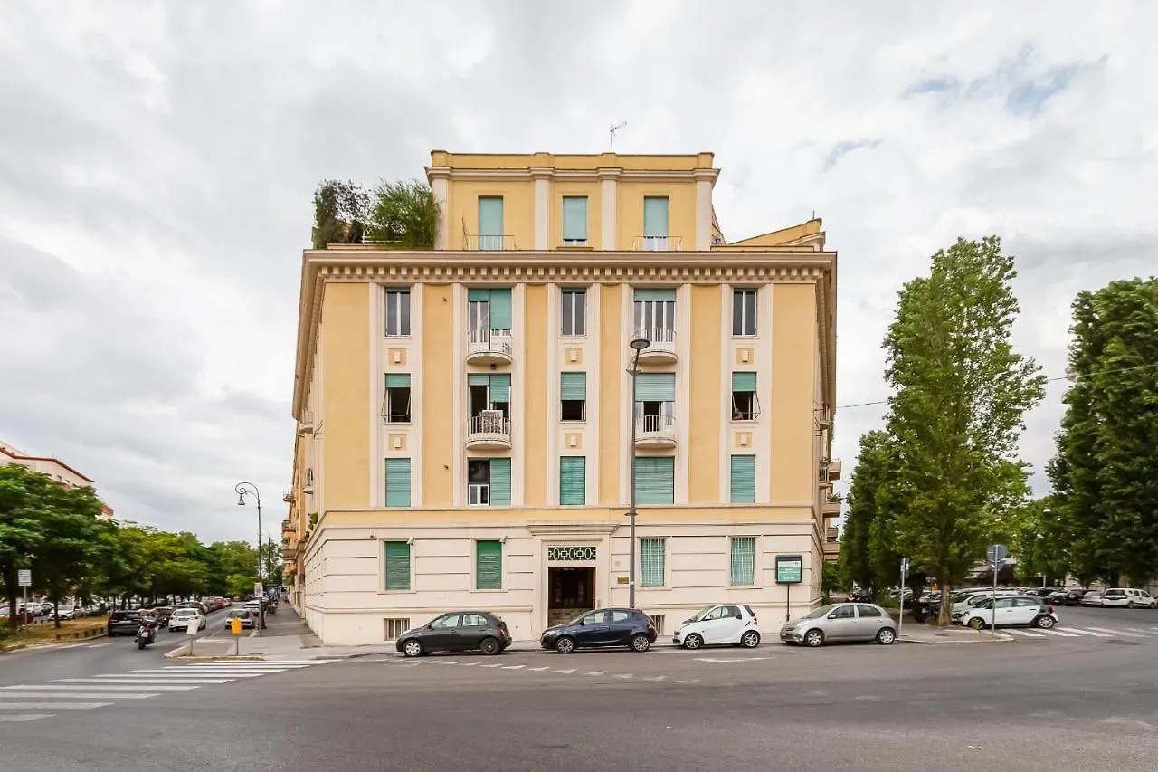 Bmga L Elegant Four-Room Apt For 8 Guests In Prati Rome 0*,  Italy