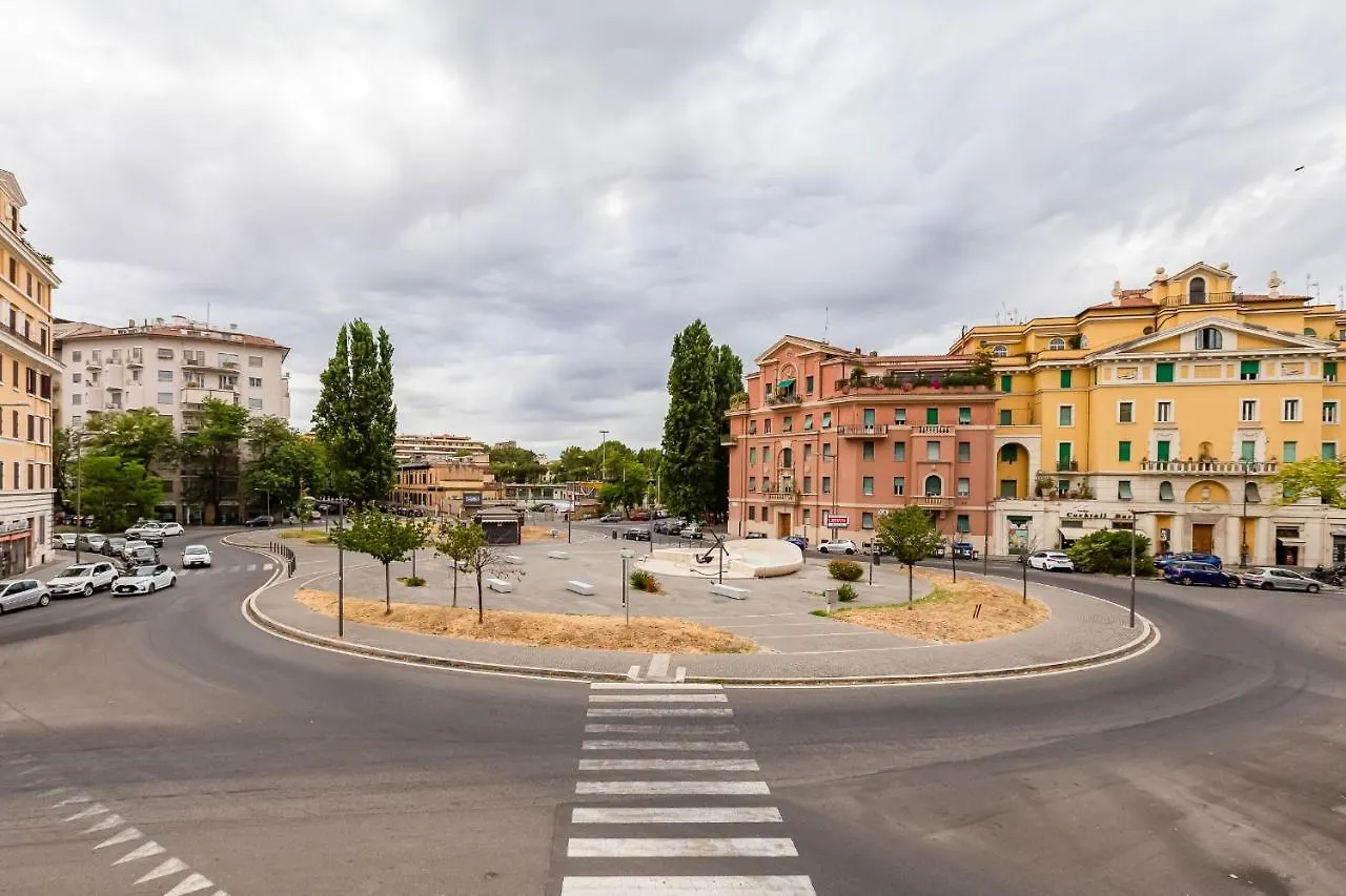 Bmga L Elegant Four-Room Apt For 8 Guests In Prati Rome
