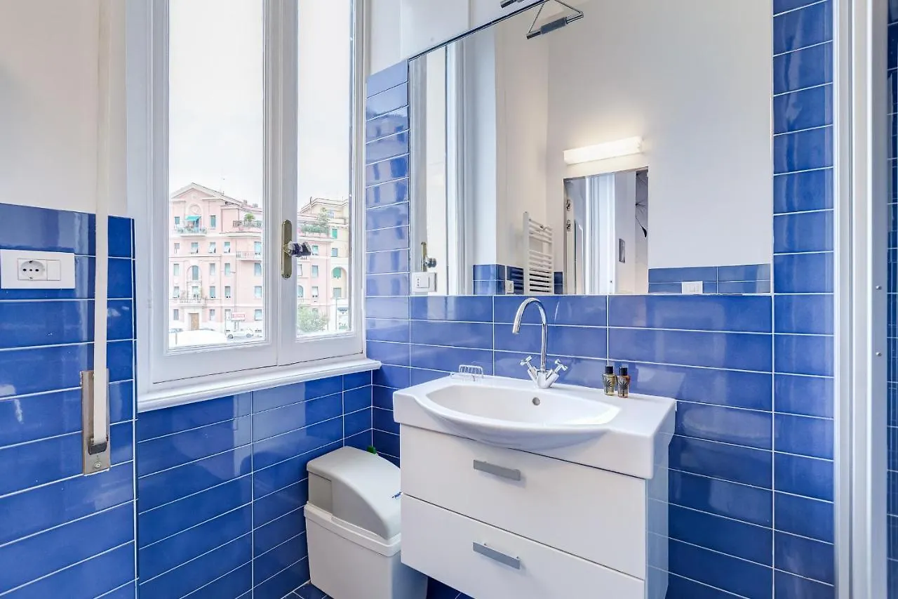 Bmga L Elegant Four-Room Apt For 8 Guests In Prati Rome Italy